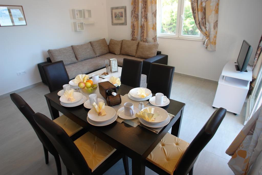Robinson Bella Apartment Bogomolje ภายนอก รูปภาพ
