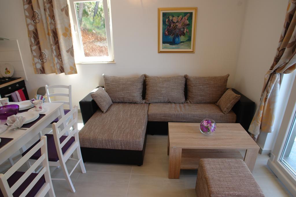 Robinson Bella Apartment Bogomolje ภายนอก รูปภาพ