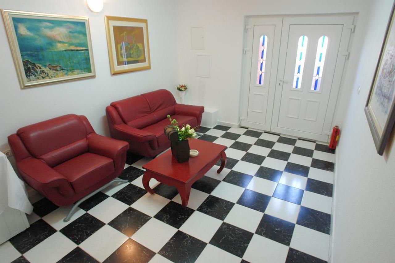 Robinson Bella Apartment Bogomolje ภายนอก รูปภาพ